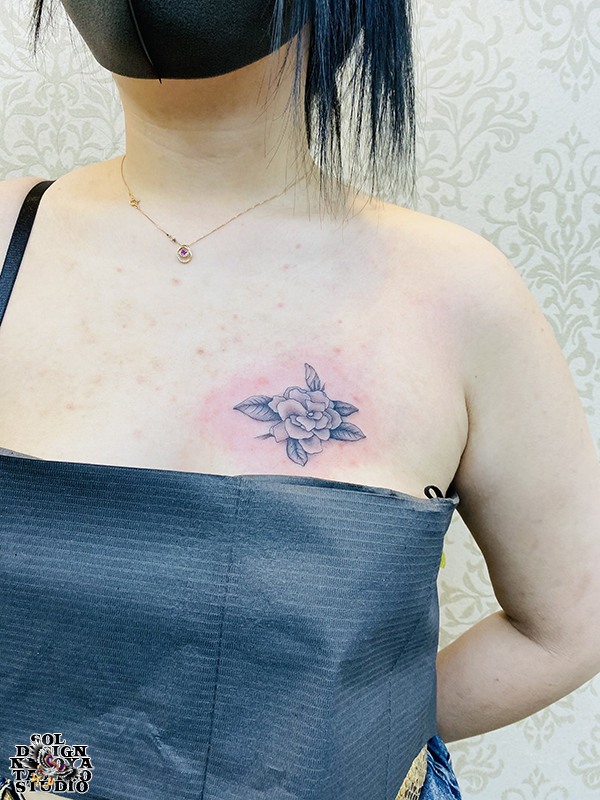 名古屋　タトゥー　女性